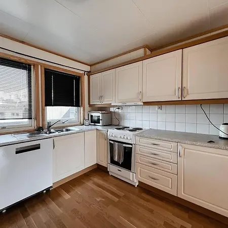 Cozy 1-bedroom In *